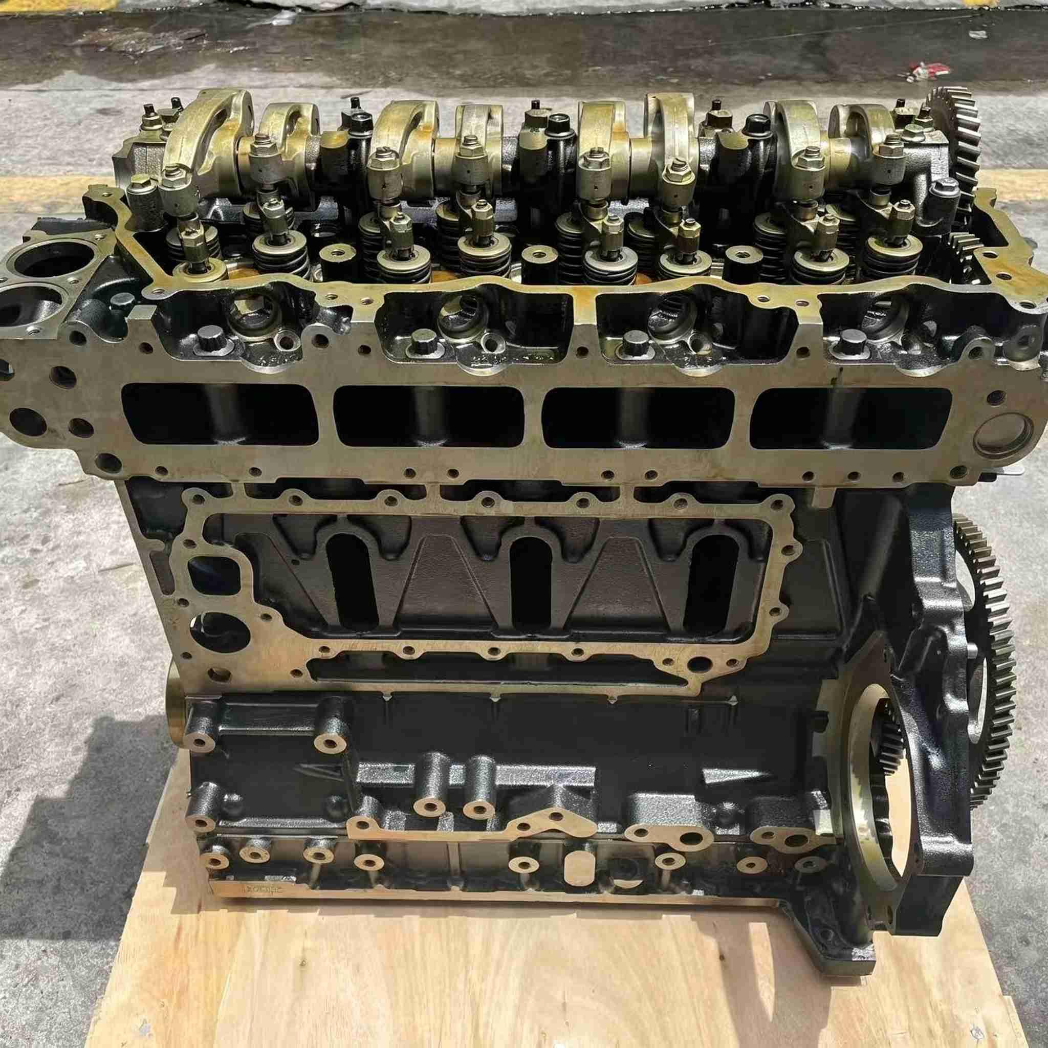 Isuzu engines, Hitachi, Sumitomo, Sany, XCMG (Xiamen Plant), JCB Case 4HK1 excavator (bare machine).
