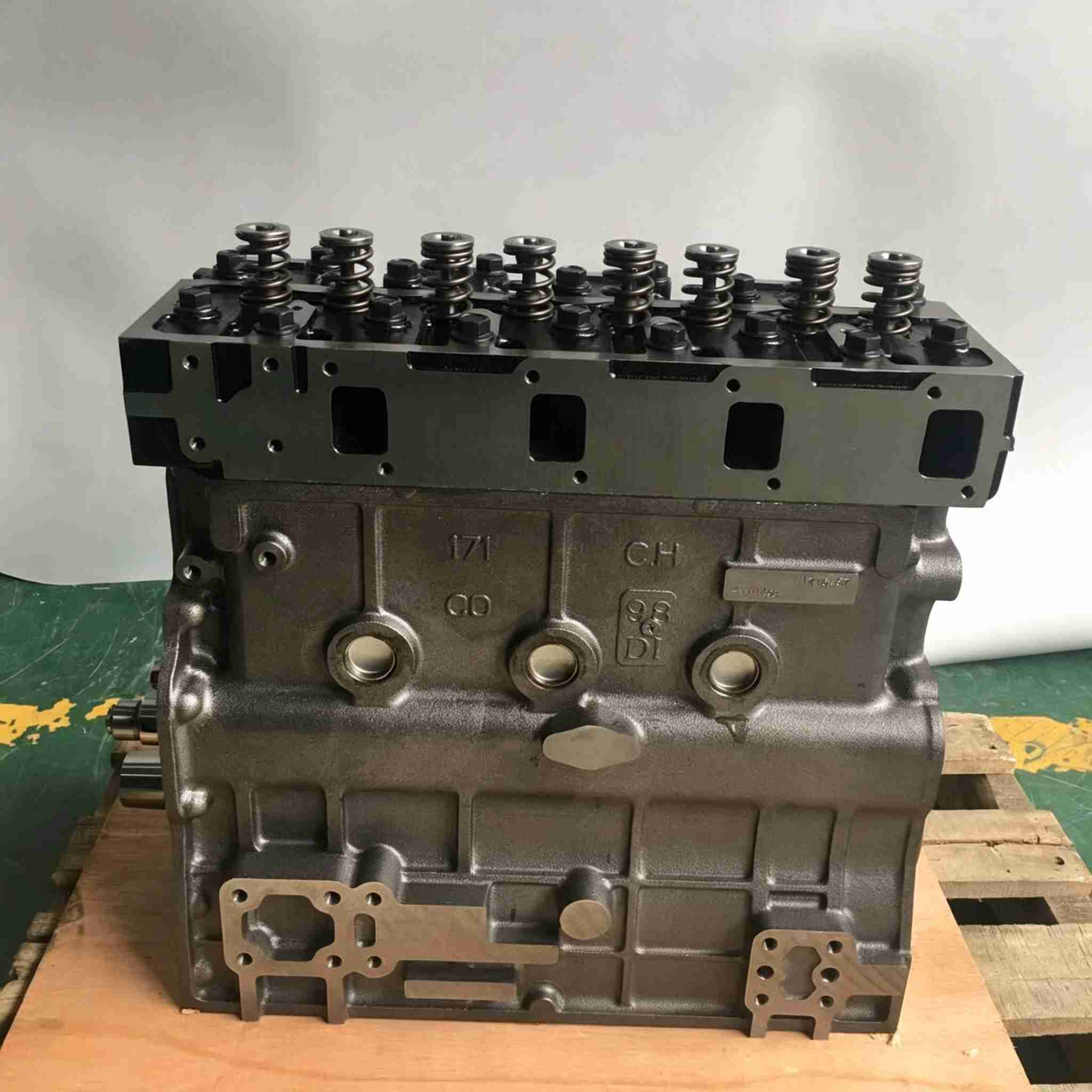 Yanmar 4TNV98T bare machine Hyundai Doosan Daewoo Volvo excavator foundation machine ballast machine engine excavator