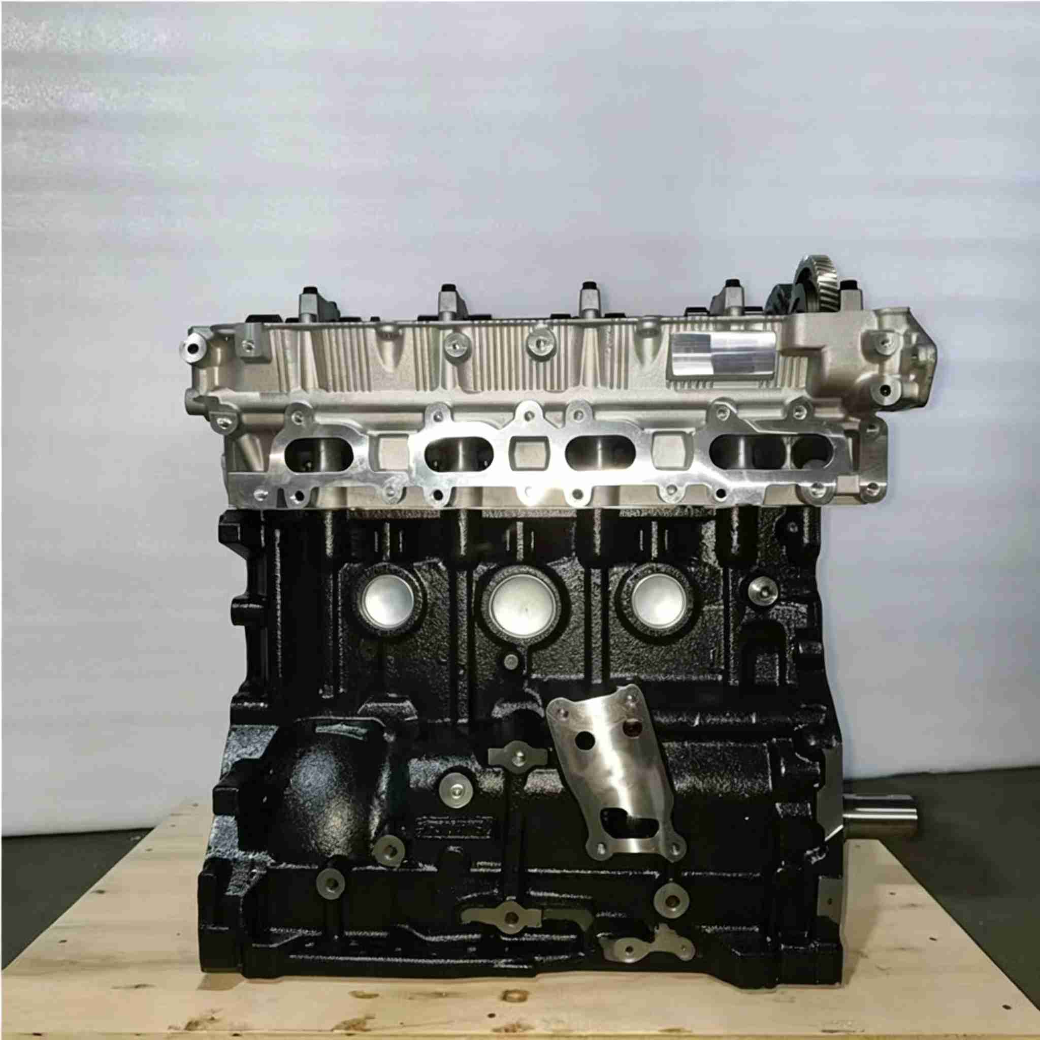 Compatible with Huatai Hyundai Terracan Refine Diesel 2.5 D4BH Excavator 4D56 Engine Bare Assembly